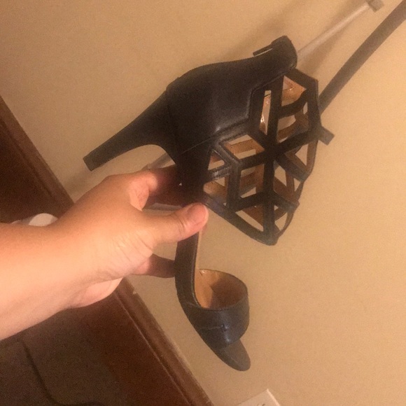 Shoes - Picture 1 of 4